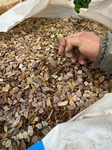 Златолит персиковый декоративная каменная крошка купить в Домодедово