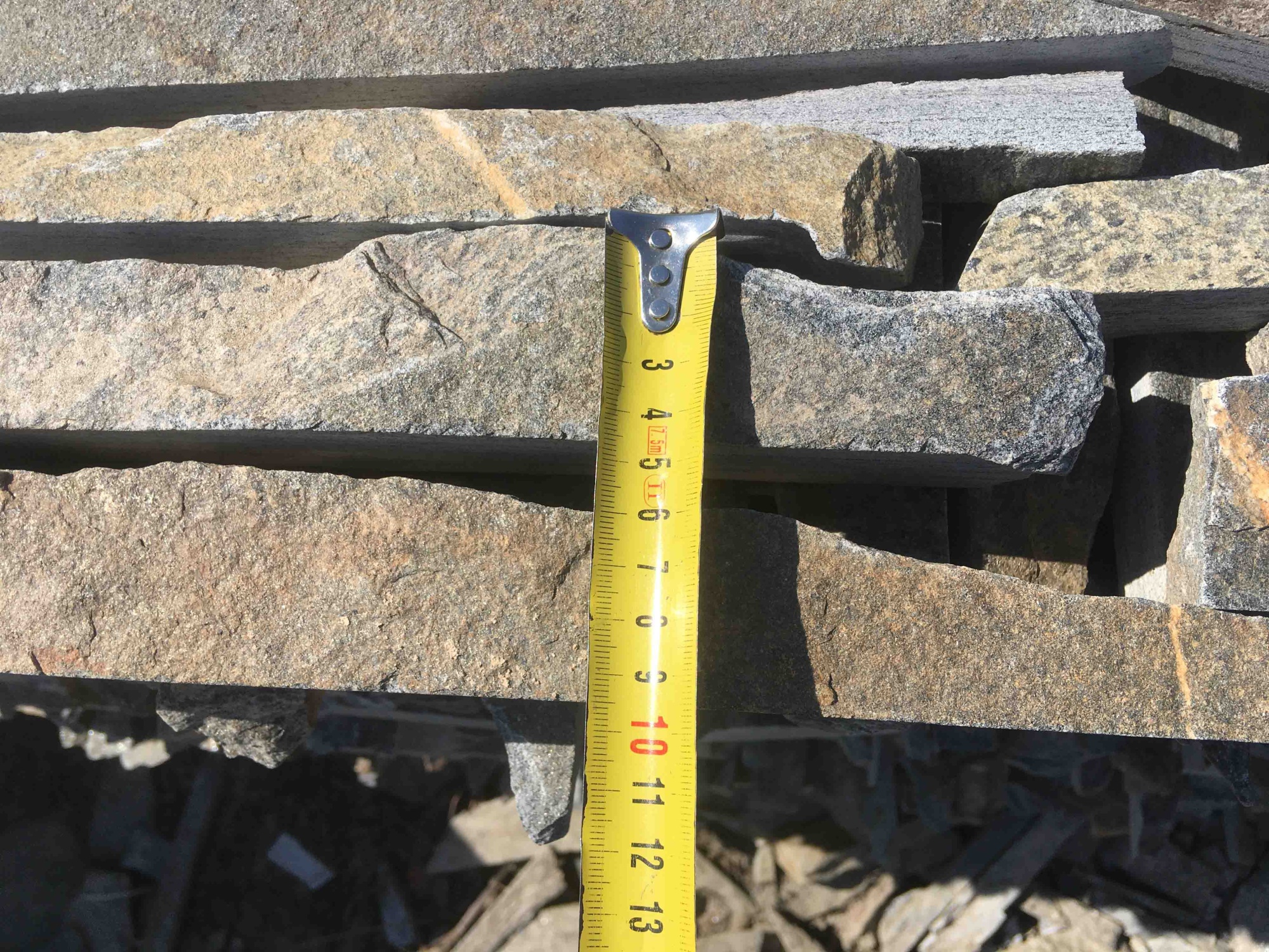 Горбушка златолит мультиколор для облицовки купить в Домодедово