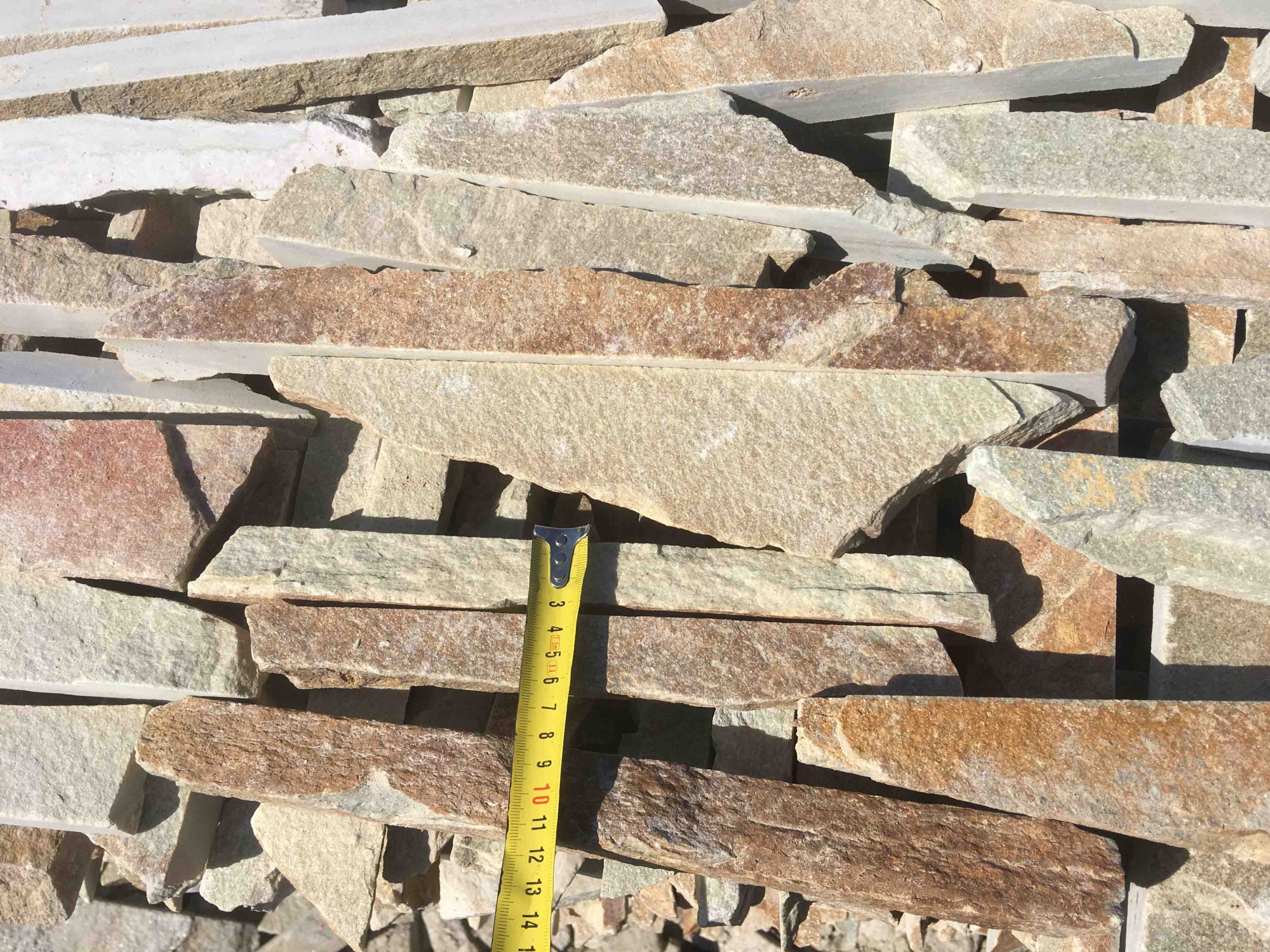 Горбушка златолит золотистый для облицовки купить в Домодедово