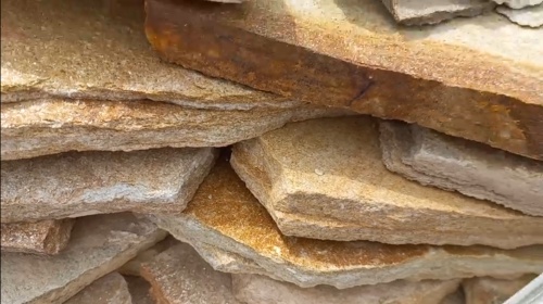 Плитняк златолит жёлтый золотистый для отмостки купить в Домодедово