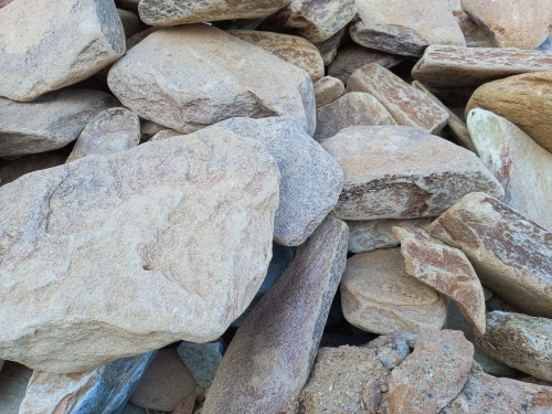 Златолит жёлтый, жёлто-зелёный глыбки и валуны для ланшафтного дизайна купить в Домодедово