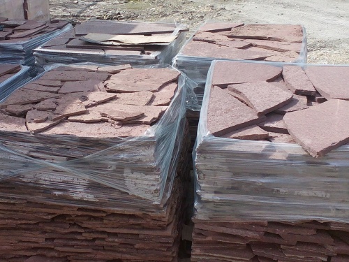 Плитняк лемезит бордовый для облицовки цоколя 20-25 мм  купить в Домодедово