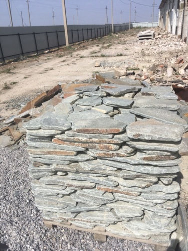 Златолит серебристый галтованный для лестниц купить в Домодедово